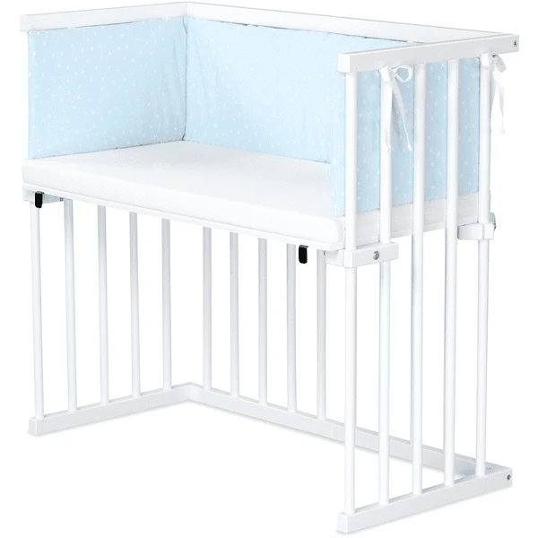 Dreamgood Lettino Co-sleeping In Faggio Laccato Bianco | Materasso Prime Air | Paracolpi, Celeste A Pois Bianchi 2 Dreamgood Lettino Co-sleeping In Faggio Laccato Bianco | Materasso Prime Air | Paracolpi, Celeste A Pois Bianchi - immagine 2