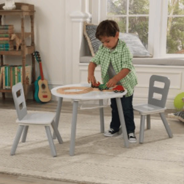 KidKraft® Tavolo Rotondo Con Due Sedie Bianco/grigio 4 KidKraft® Tavolo Rotondo Con Due Sedie Bianco/grigio - immagine 4